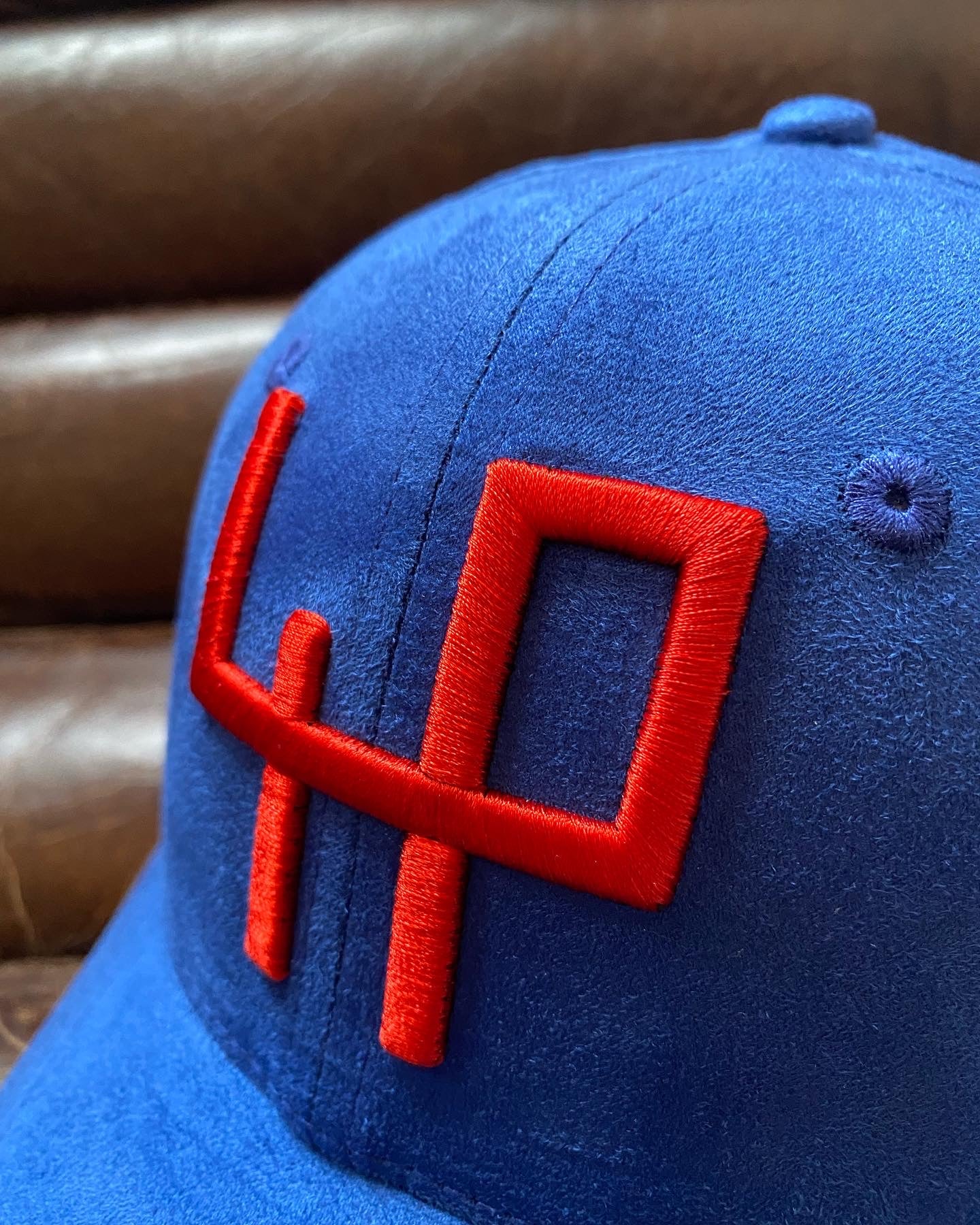 EXCLUSIVE BLUE GOLF CAP IN SUEDE / 1 piece left!