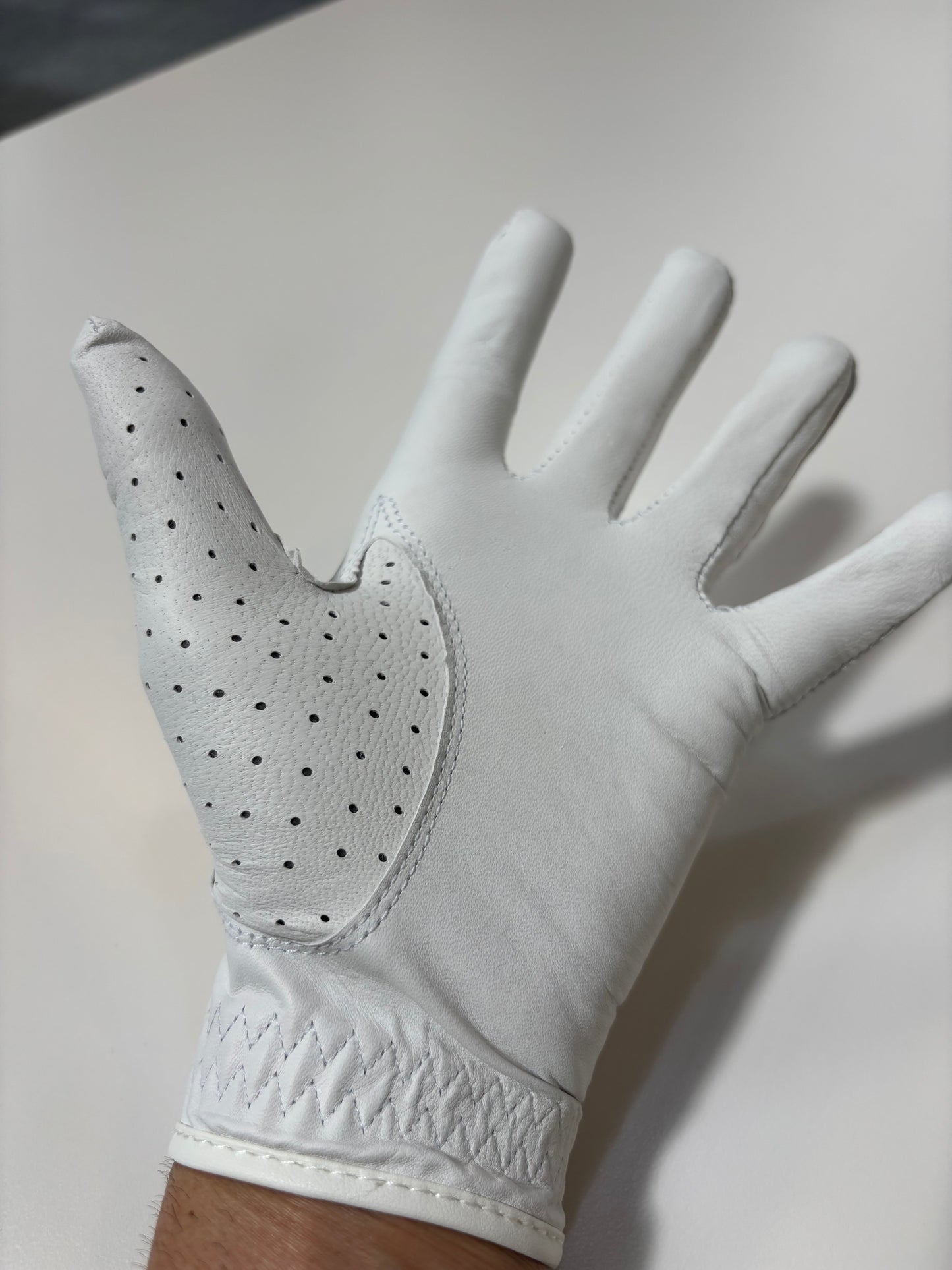 GANT / GLOVE / MEN right handed in Pure Cabretta leather